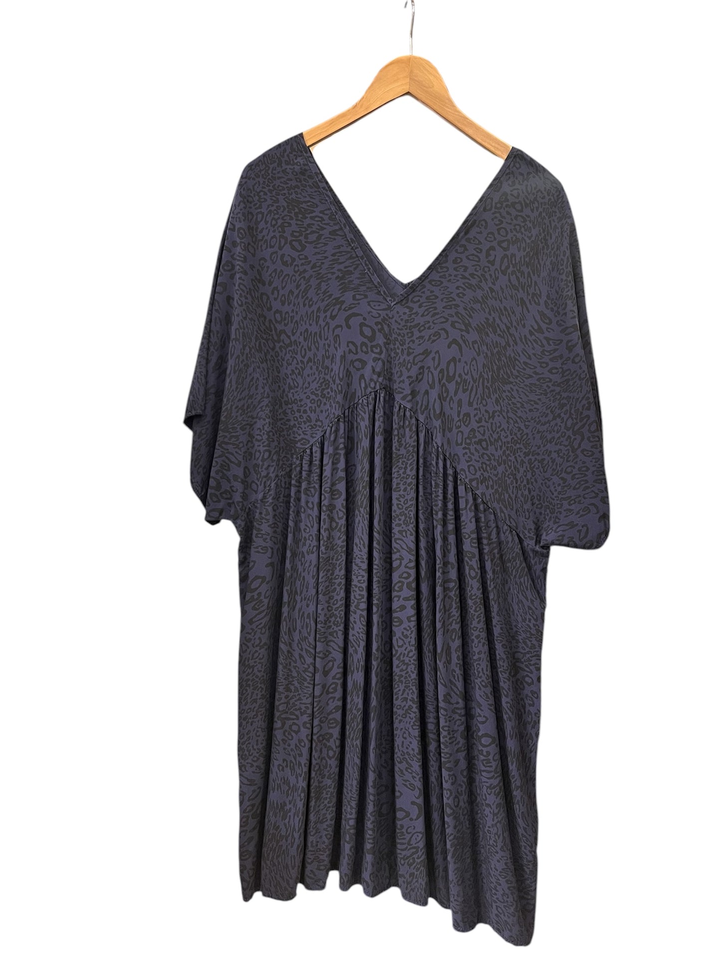 Leo Tunic