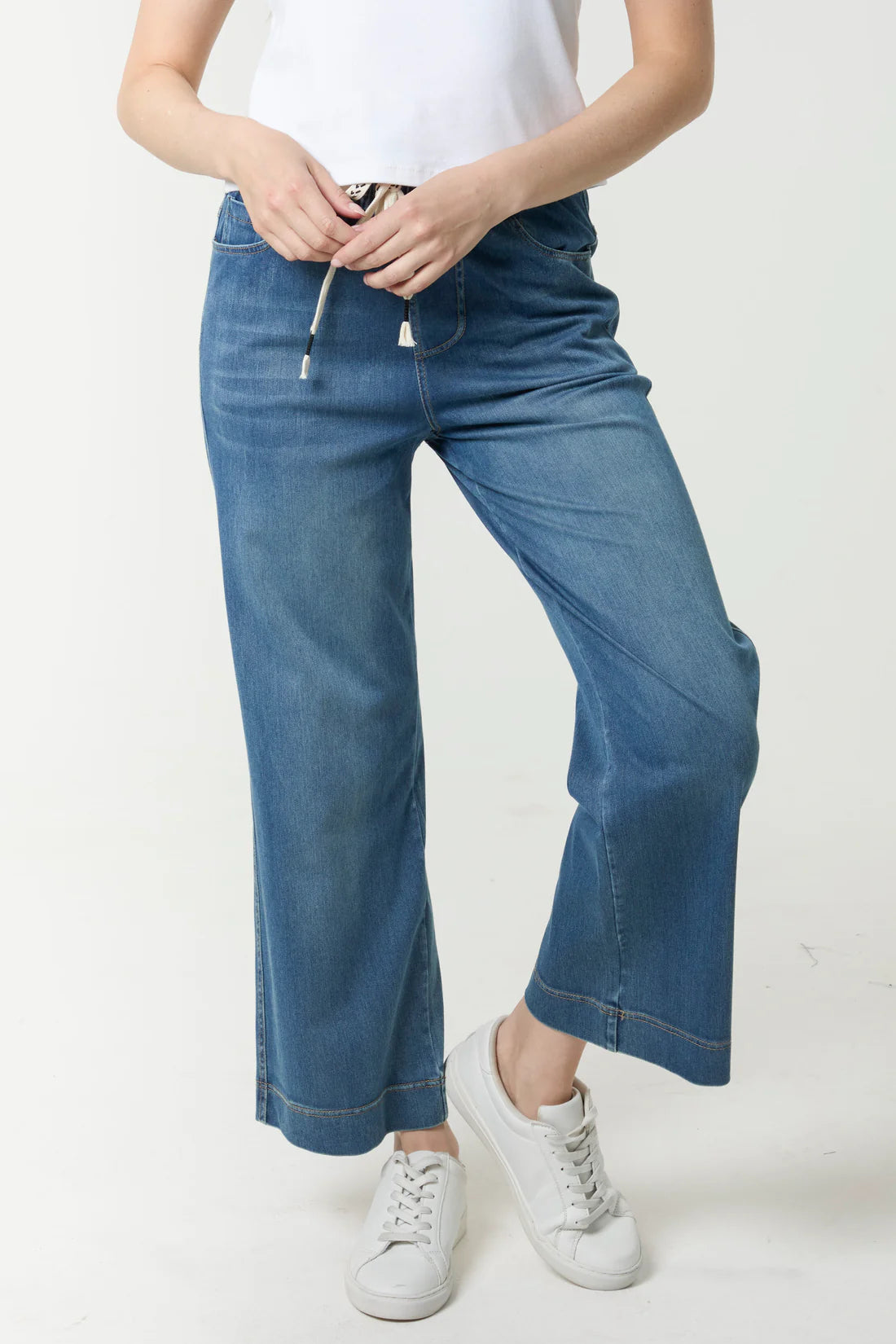 Wide Leg Stretch Jeans