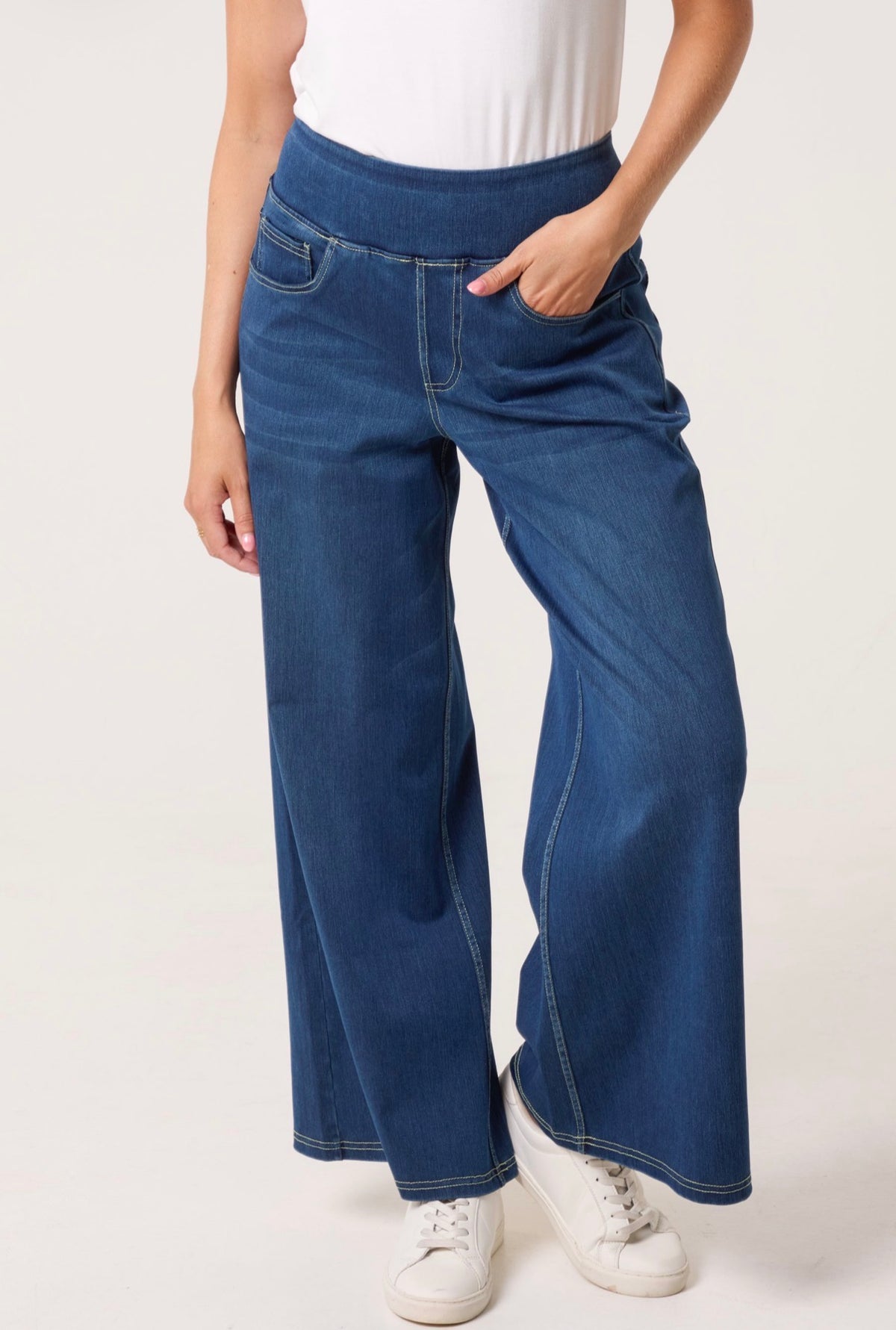 AVA jeans